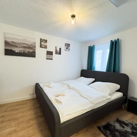 Klassen Apartments! Stadtnahes Ferienhaus* Mit Terrasse In Aulendorf * Fuer 6-8 Personen Exterior foto
