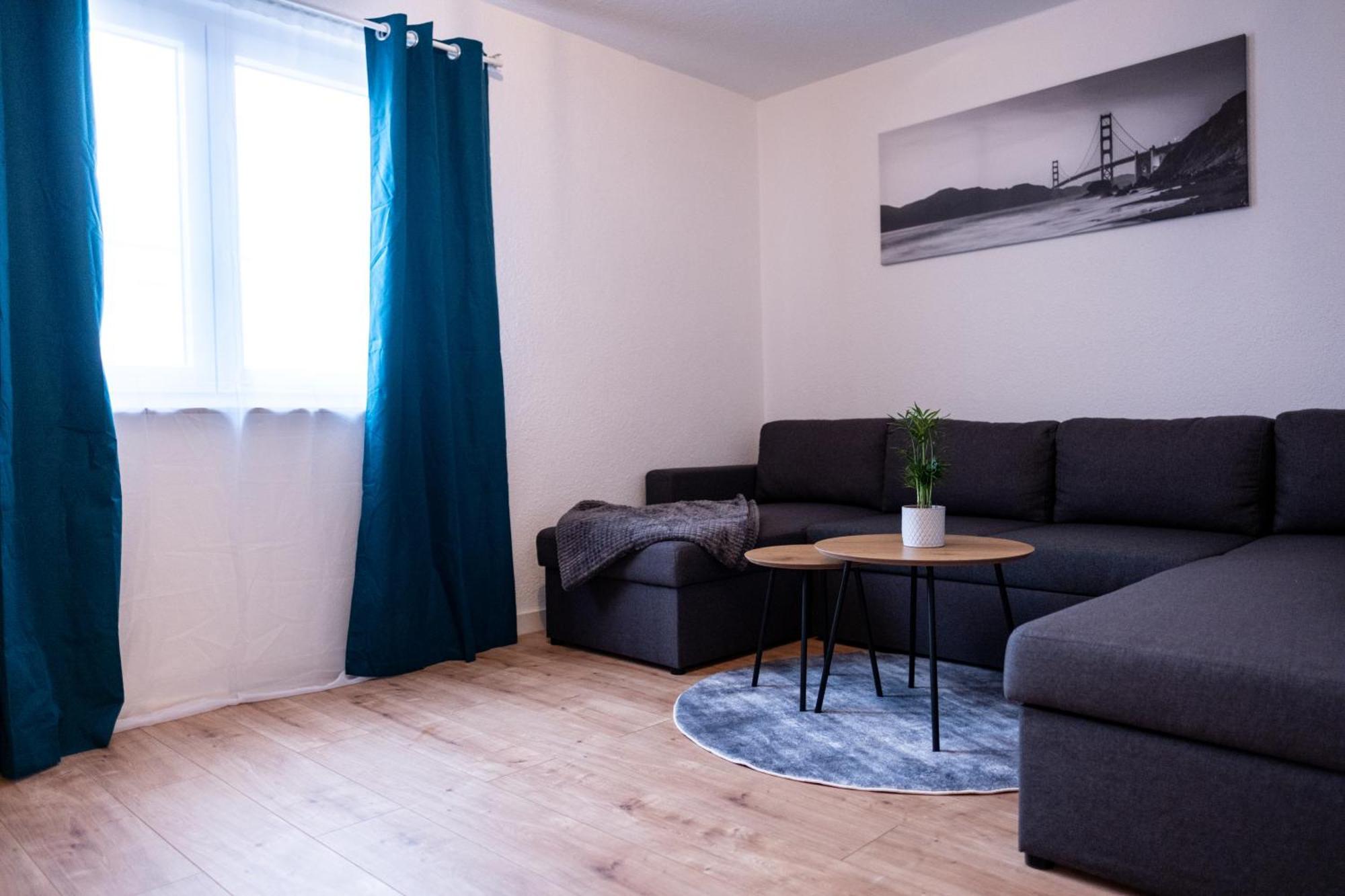 Klassen Apartments! Stadtnahes Ferienhaus* Mit Terrasse In Aulendorf * Fuer 6-8 Personen Exterior foto