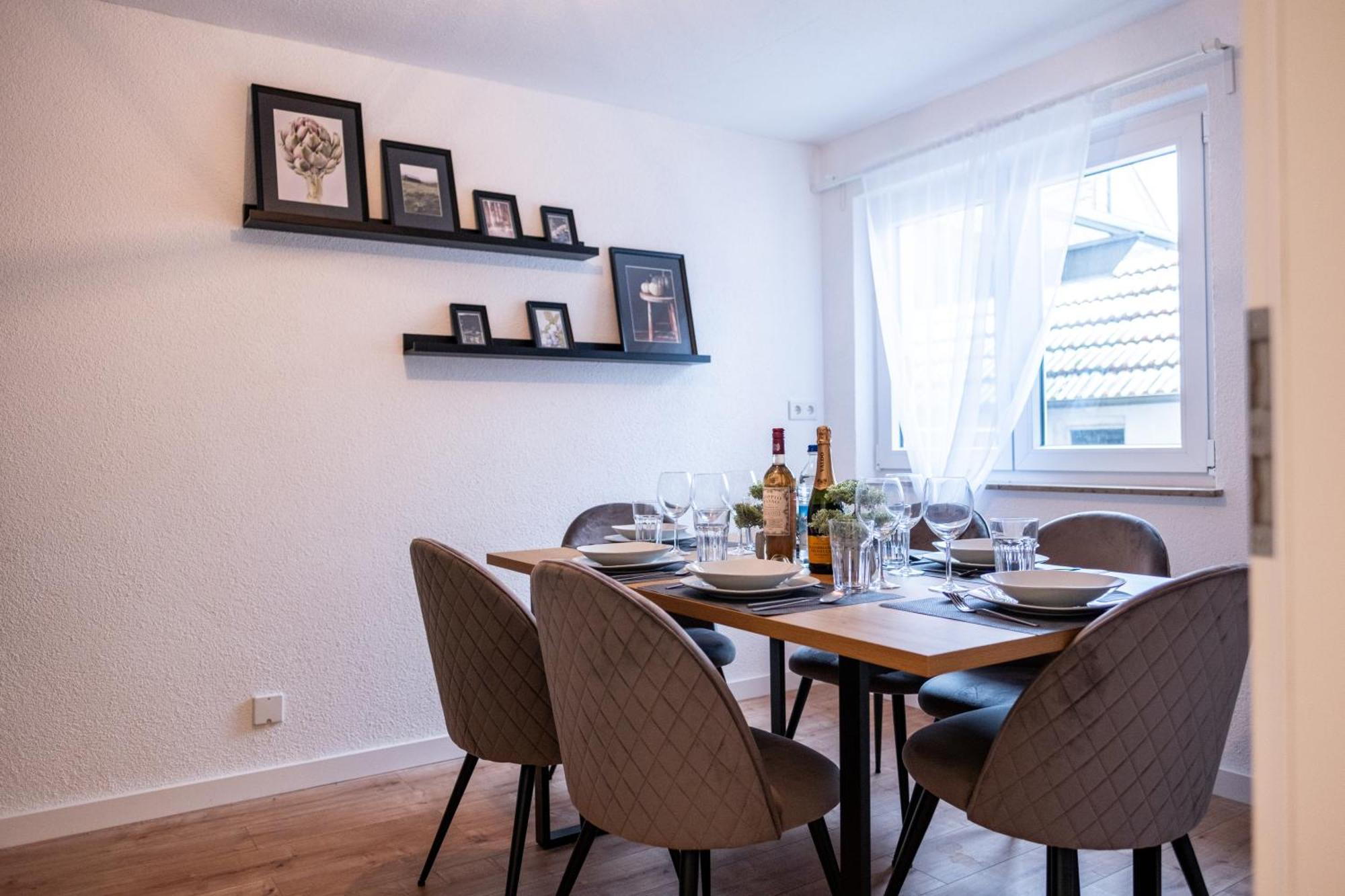 Klassen Apartments! Stadtnahes Ferienhaus* Mit Terrasse In Aulendorf * Fuer 6-8 Personen Exterior foto