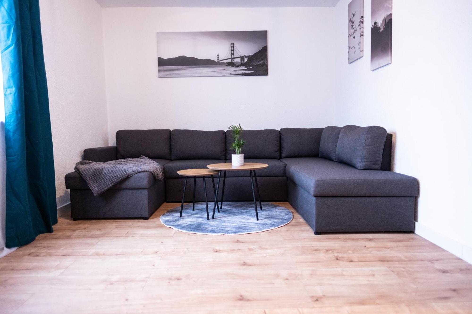 Klassen Apartments! Stadtnahes Ferienhaus* Mit Terrasse In Aulendorf * Fuer 6-8 Personen Exterior foto